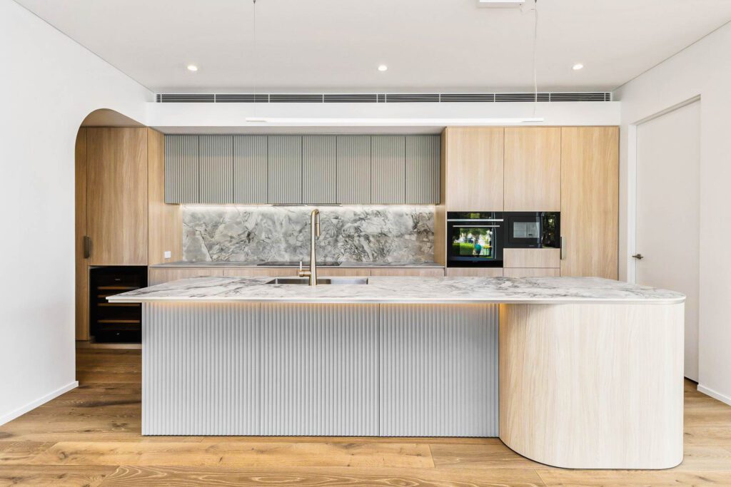 Jolie Sales Office 01 - Project