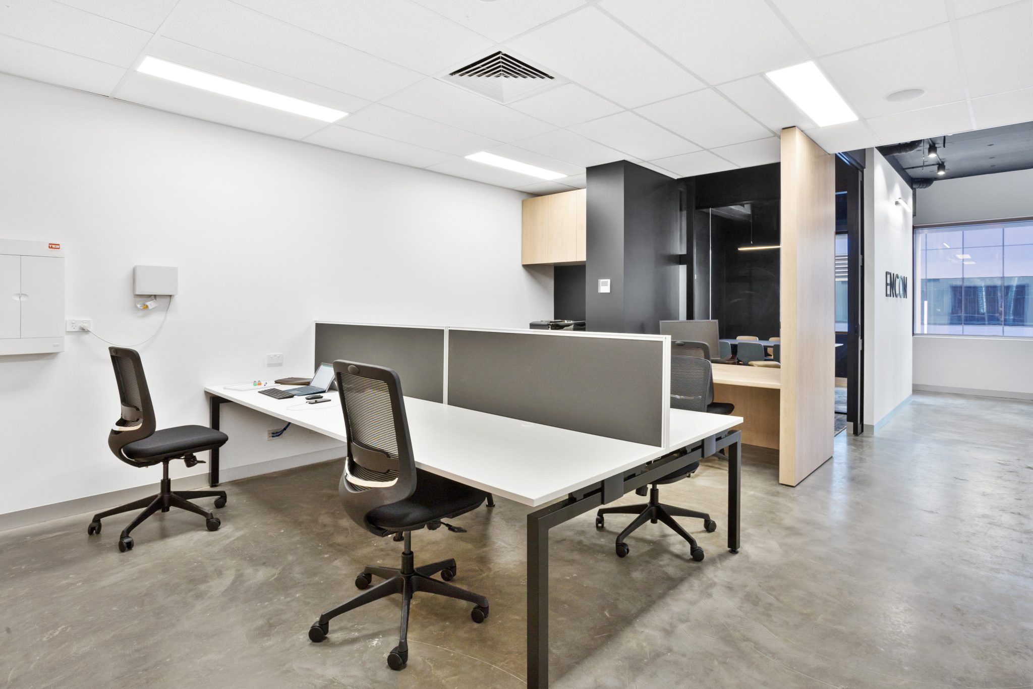 Portfolio-Southbank-Office-HiRes-07